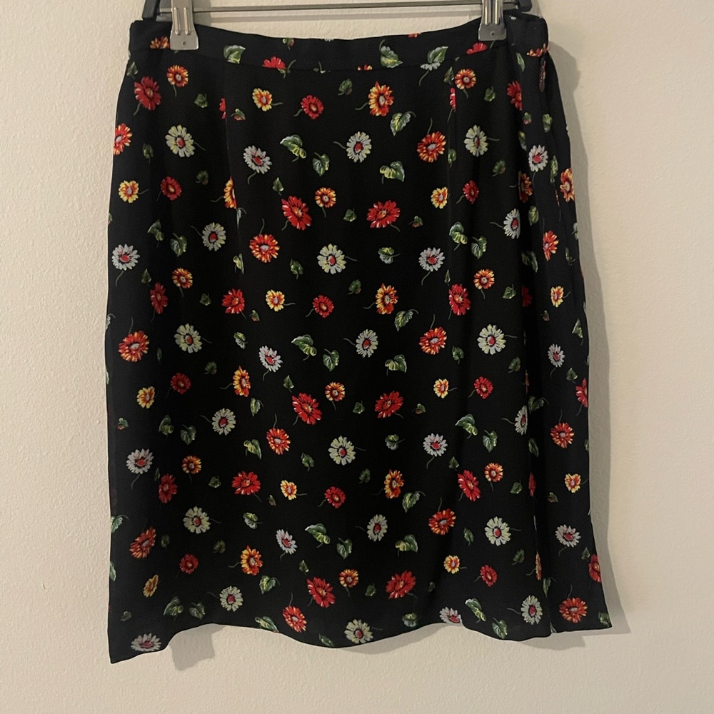 Cottage Core Floral Black Sz 8 silk Skirt